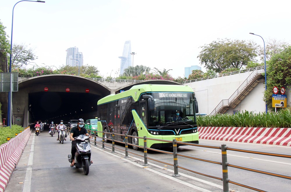 Ciudad Ho Chi Minh experimenta cinco rutas de autobuses electricos hinh anh 2