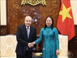 Presidenta interina vietnamita recibe al embajador saliente argelino