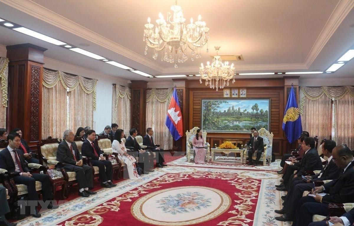Aprecia dirigente de Camboya desarrollo de Ciudad Ho Chi Minh 