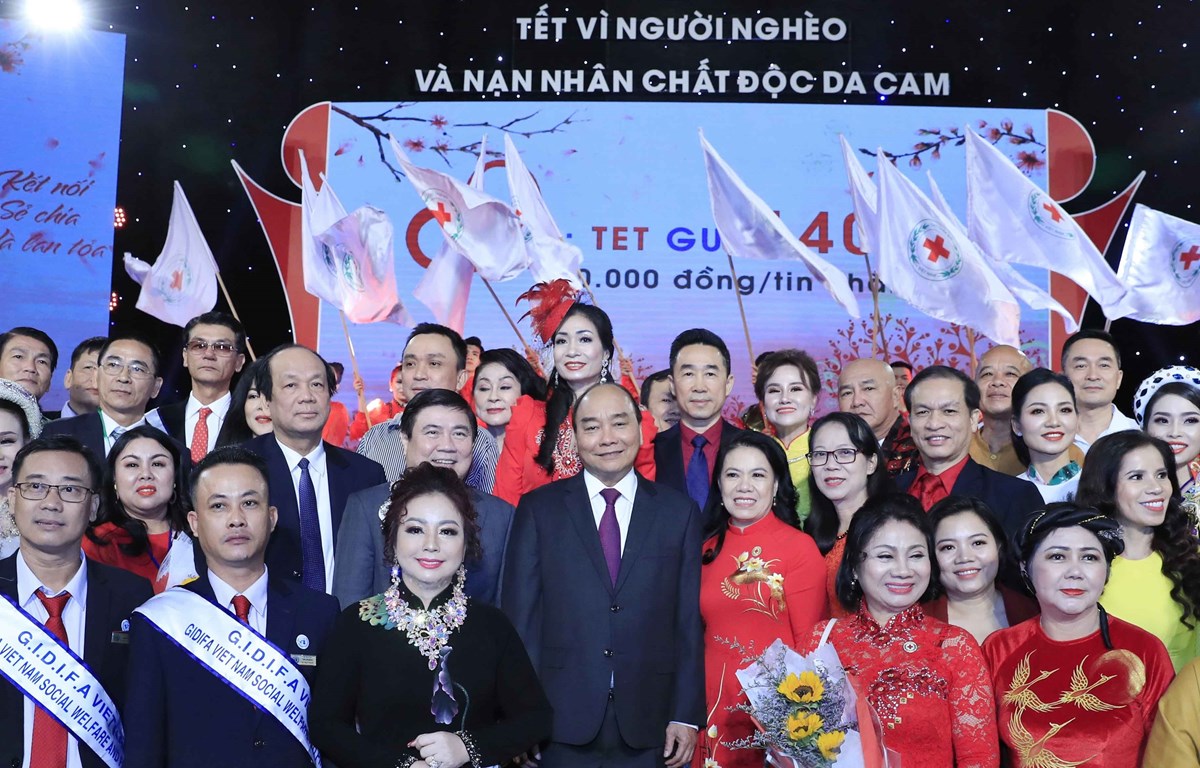 Premier de Vietnam resalta aportes a los pobres