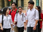 Estudiantes vietnamitas toman el examen nacional de secundaria