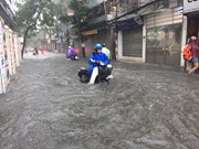 [Fotos] Fuertes lluvias inundan Hanoi 