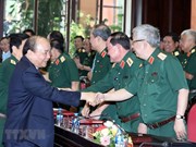 Premier vietnamita asiste a la conferencia sobre el trabajo político en el Ejército Popular