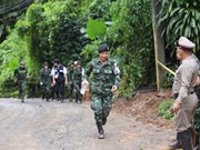 [Foto] Continúa operación de rescate a los restantes atrapados en cueva en Tailandia