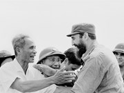 [Foto] Líder cubano Fidel Casto visita la zona de liberación de Vietnam del Sur