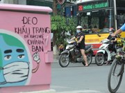 Pintan cabinas eléctricas de Hanoi para incentivar la lucha contra el COVID-19