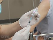 Aceleran campaña de vacunación de primavera contra la COVID-19 en Vietnam