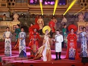 Honran al traje tradicional de Vietnam