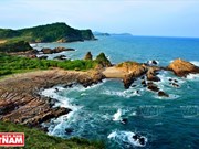 Mar y cielo de la isla vietnamita de Co To