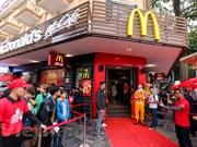 [Video] ¿Porqué gigantescas cadenas de comida rápida fracasan en Vietnam? 