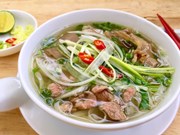 (Video) Cóctel de fideos de arroz, variación de Pho, famoso plato de Vietnam