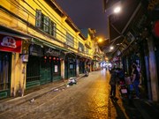 [Foto] Desierta "calle de extranjeros" Ta Hien el fin de semana tras orden de cierre por COVID-19
