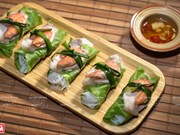 Rollitos de lechuga con camarón y carne, una especialidad de Hanoi 