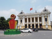La capital Hanoi, decorada con banderas y flores para día electoral