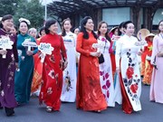 Mujeres vietnamitas afianzan su papel en desarrollo social