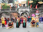 Celebran en casco antiguo de Hanoi programa cultural con motivo del Tet