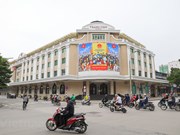 Calles de Hanoi decoradas con banderas en vísperas de las elecciones legislativas