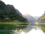 El lago de Thang Hen, paraíso en la tierra
