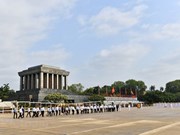 Rinden tributo dirigentes de Vietnam al Presidente Ho Chi Minh en ocasión de su natalicio