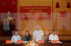  Líder partidista vietnamita mantiene contacto con electores de base