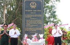  Asiste premier a erección de estela conmemorativa en Kien Giang