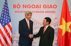 John Kerry apoya una mayor apertura del mercado para Vietnam