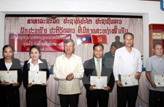 Concluye primer curso de vietnamita para funcionarios de Laos