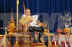 Rey tailandés ratifica lista de nuevo gabinete