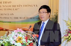 Diplomacia de Vietnam aporta a la paz regional y mundial