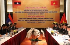  Vietnam y Laos estrechan cooperación en el transporte