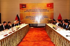  Vietnam y Cambodia facilitan transporte transfronterizo