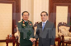 Alaba premier laosiano efectiva cooperación militar con Vietnam