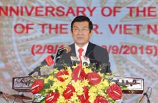 Líderes vietnamitas celebran Día Nacional con recepción