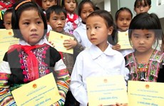 Vietnam empeñado en reducir tasa de pobreza en minorías éticas