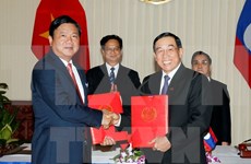 Firman Vietnam y Laos acuerdo de cooperación en transporte