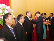 Honrados oficiales laosianos por impulsar lazos de seguridad pública