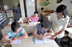 Asistencia internacional para niños discapacitados vietnamitas