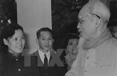 Presentan libro del presidente Ho Chi Minh en idioma albano
