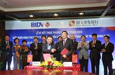 Bancos vietnamita y chino firman contrato crediticio