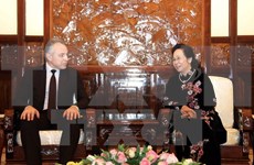 Vicepresidenta vietnamita recibe a delegación sindical de Belarús