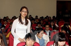 Foro destinado a concientizar a jóvenes sobre parlamento vietnamita