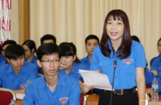 Jóvenes de Hanoi expresan opiniones sobre ASEAN y TPP
