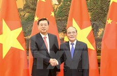 Se reúnen en Beijing dirigentes parlamentarios de Vietnam y China