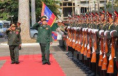 Vietnam y Laos firman plan de cooperación en defensa 2016