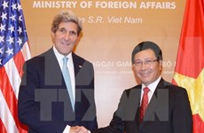Vicepremier vietnamita dialoga por teléfono con John Kerry