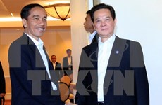 Premier vietnamita conversa con presidente indonesio en Estados Unidos