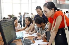 Ciudadanos de ASEAN enfrentan a crisis laboral