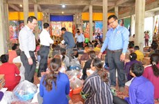 Entregan donativos a hogares vietnamitas y cambodianos afectados por incendio