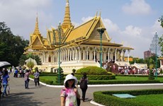 Malaysia aspira a ser destino principal de turistas camboyanos
