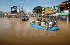 Inundaciones dejan dos muertos y tres desaparecidos en Indonesia